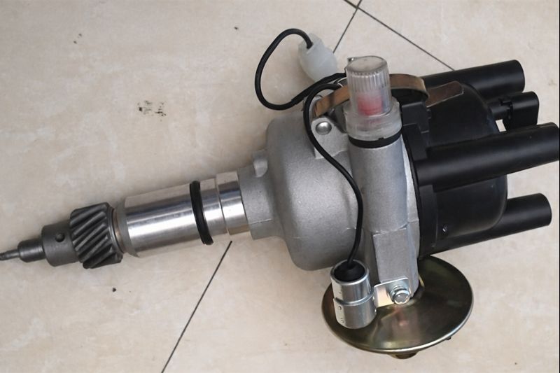 DENCO 4P 4FG15 - CÁI