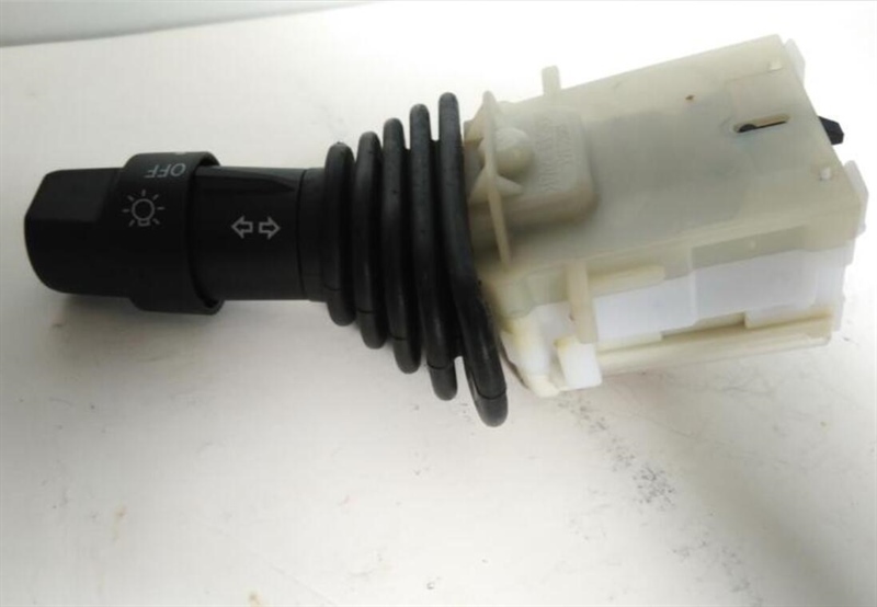 CẦN GẠT ĐÈN 8FD10~30 - CÁI