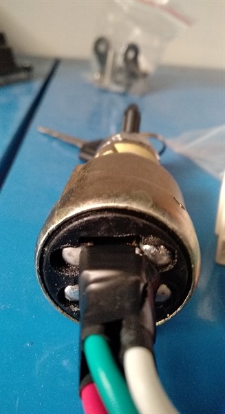 Ổ KHÓA ĐỀ NISSAN - CÁI