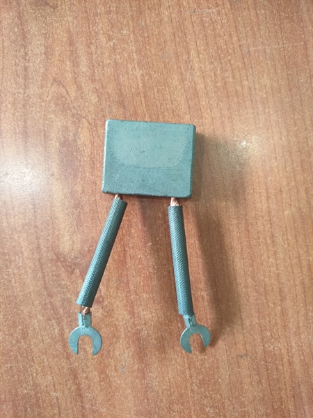 CHỔI THAN 40x32x12.5 - CÁI