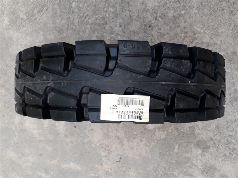 VỎ ĐẶC 600-9 SOLID PRO - CÁI