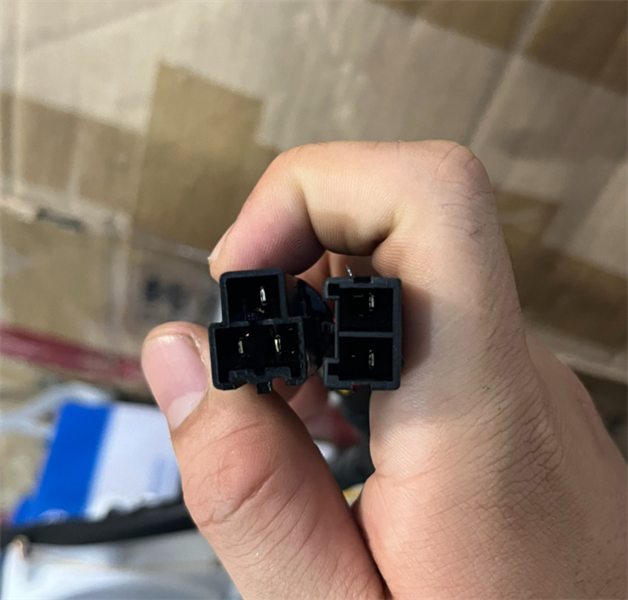 ĐÈN SAU L02 12V FD10~30 - CÁI