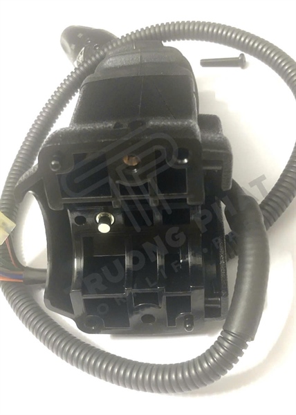 CẦN GẠT ĐÈN 50D-7AE (Seri :475) - CÁI