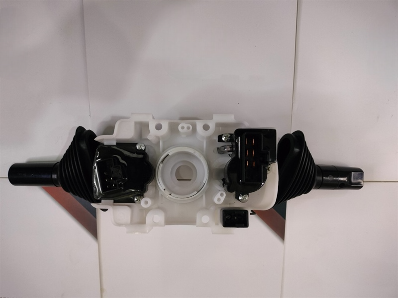 CẦN GẠT SỐ + ĐÈN S4S-2/L02 NISSAN - BỘ