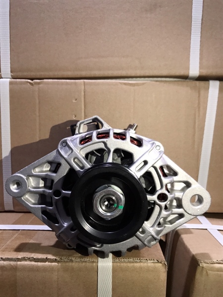 DINAMO D4BB 13.5V 70A DOOSAN - CÁI