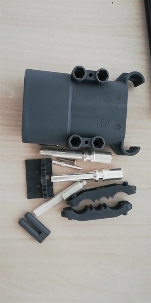 RẮC CẮM 320A-150V (K TAY NẮM) - CÁI