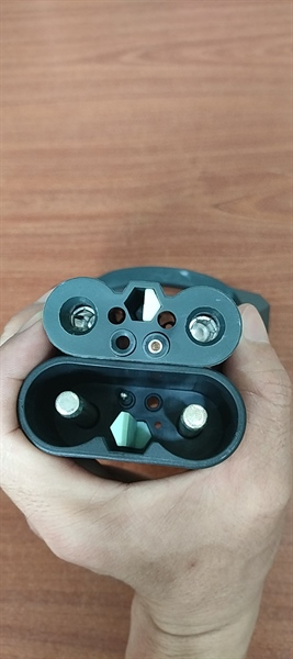 RẮC CẮM 160A-150V (CÓ TAY NẮM) - CÁI