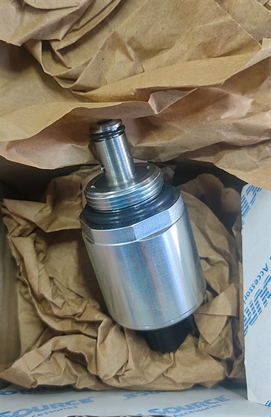SOLENOID VAVLE HỘP SỐ T9 FD35~50 (24V) - CÁI