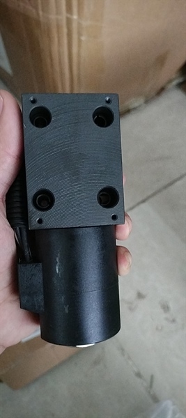 SOLENOID VAVLE HỘP SỐ 24V - CÁI