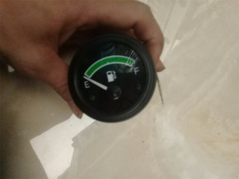 ĐỒNG HỒ BÁO NHIÊN LIỆU 12V - CÁI