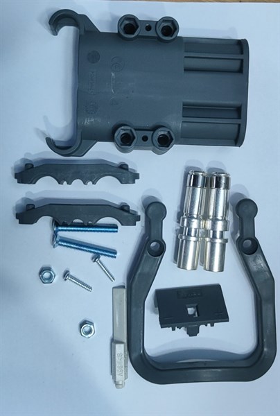 RẮC CẮM 320A-150V (CÓ TAY NẮM) - CÁI