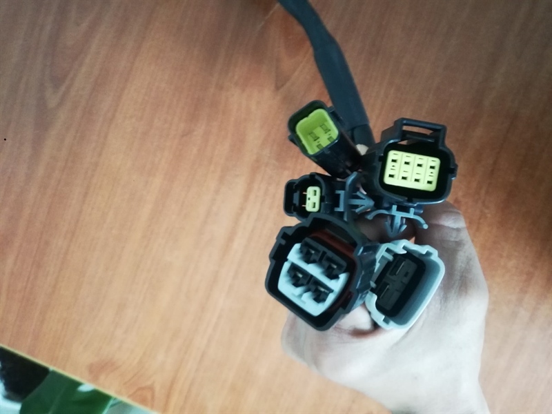 HỘP CẦU CHÌ 12V (8+4+4+2+2) - CÁI
