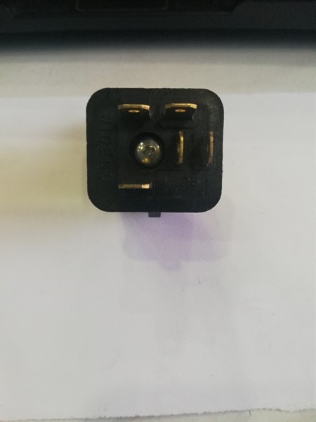 RỜ LE C240 - CÁI